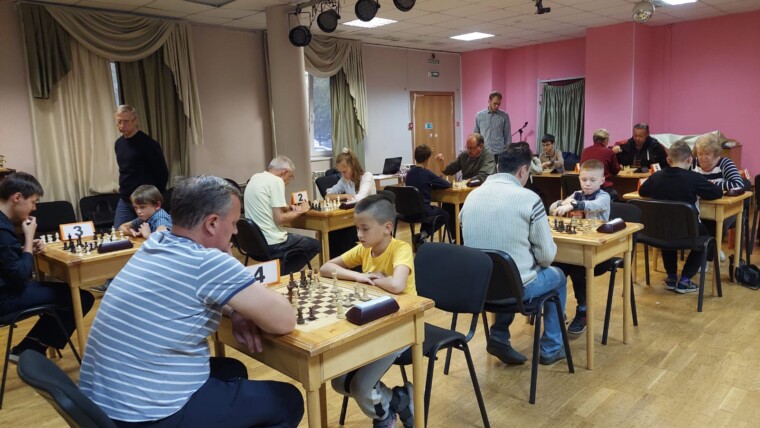 Соревнования по шахматам и шашкам прошли в филиале ПМЦ "Диалог"!