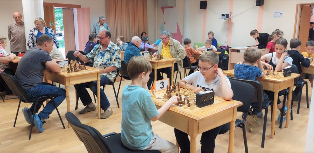 Международный день шахмат отметили в филиале ПМЦ "Диалог" ГБУ г.Москвы "Молодежный центр "Галактика"!